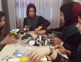 رئیس‌جمهورغنی، موفقیت تیم ربات‌سازان دختران افغان را تبریک گفت