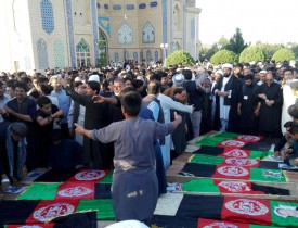 هزاران نفر از مردم هرات پیکر ۳۰ شهید را تشییع و به خاک سپردند