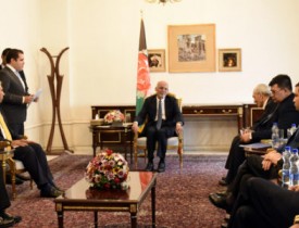 رئیس جمهور در دیدار با تاجران افغان در تهران خواستار تعادلِ واردات و صادرات شد