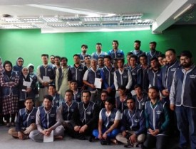۷۰ جلیقه با آرم "ژورنالیست" و کتب قوانین رسانه ای برای خبرنگاران هرات توزیع شد
