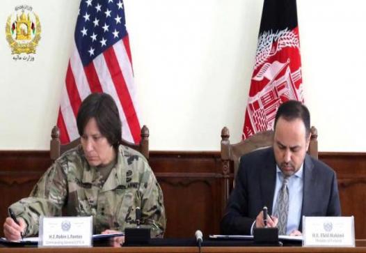 مالیې وزیر د افغانستان لپاره د ګډ امنیتي لیږد له عمومي قومندانۍ (CSTC-A) سره د همکارۍ هوکړه لیک لاسلیک کړ
