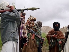دفع حملات گسترده طالبان بر غزنی/ 9 سرباز پلیس شهید و 12 طالب کشته شدند