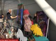 مشق نقاشی هنرمندان مطرح ایرانی و افغانستانی در تهران/ آثار هنرمندان دو کشور برای بچه های کار به فروش می رسد