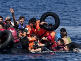 گارد ساحلی یونان ۴۱ مهاجر را در وضعی اضطراری نجات داد