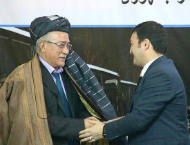 بس های شهری و تراکتورهای اهدایی ازبکستان تحویل وزیر ترانسپورت افغانستان شد