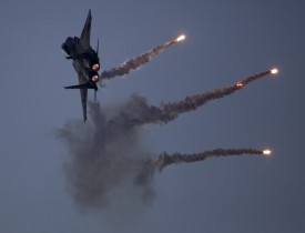 حمله هوایی اسراییل به سوریه؛ جنگنده اسراییلی بر فراز دمشق سرنگون شد