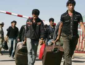 ۵۲ هزار مهاجر افغانستانی طی یک‌ماه از ایران و پاکستان بازگشته اند