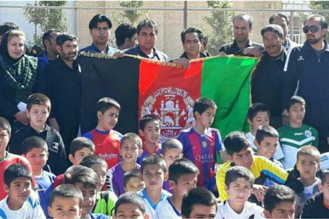 برگزاری فستیوال فوتبال پسران مهاجر با حضور 300 ورزشکار در شیراز + عکس  