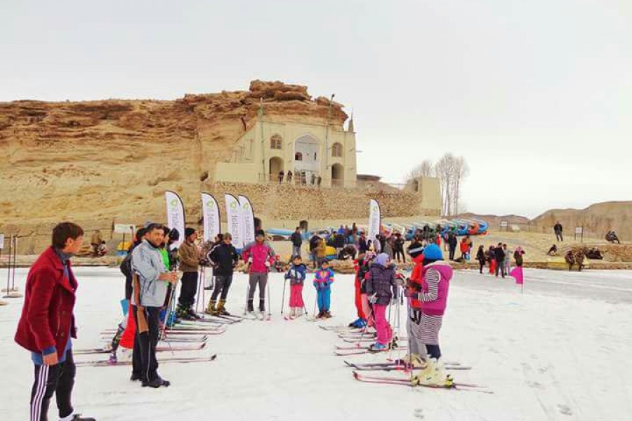 نخستین جشنواره بازی‌های زمستانی در بامیان آغاز شد