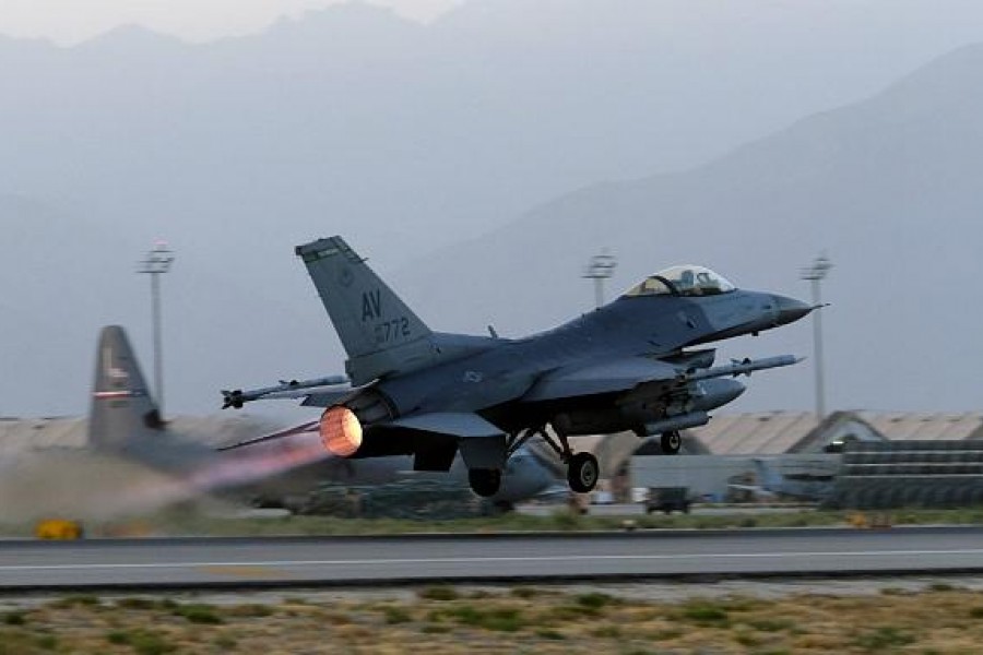 زخمی شدن چهار غیرنظامی در حمله هوایی نیروهای امریکا در لوگر