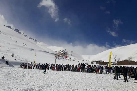 هشتمین دور مسابقات اسکی در بامیان برگزار شد