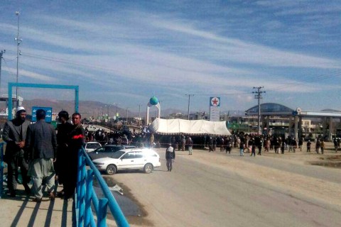 معترضان بار دیگر شاهراه کابل ـ قندهار را در محدوده شهر غزنی مسدود کردند