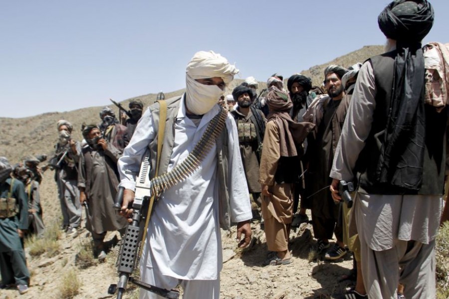 قطعه سرخ طالبان در ولایت تخار، 30 نیروی امنیتی را شهید و زخمی کردند