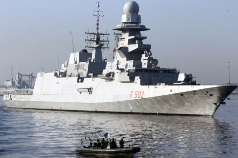 تمرین مشترک نیروهای دریایی پاکستان و ایتالیا در بندر کراچی