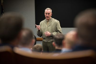 سفر جنرال دانفورد بخاطر بررسی کارآیی راهبرد نظامی امریکا در افغانستان