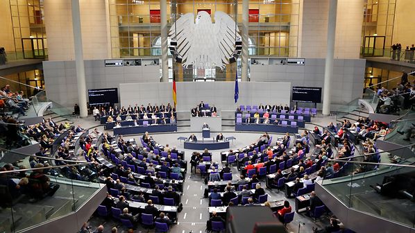 German Lawmakers Approve Troop Increase For Afghanistan