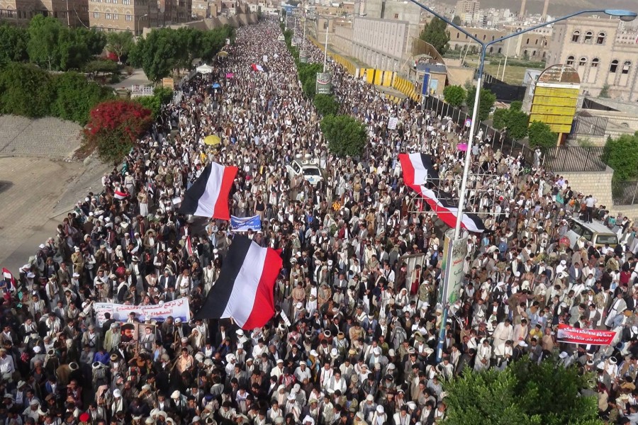 راه‌پیمایی گسترده یمنی‌ها در سومین سالگرد تجاوز ائتلاف سعودی