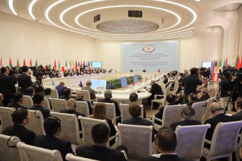 اشرف‌غنی: افغانستان و آسیای میانه به قطب اقتصادی تبدیل شوند