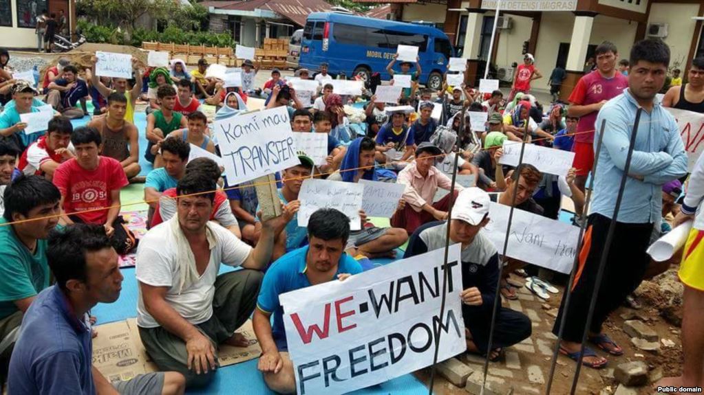مهاجرین افغانستانی در اندونیزیا مظاهره کردند