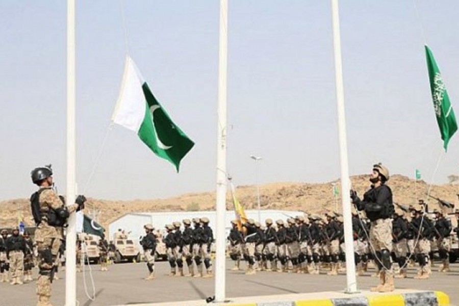 تمرینات مشترک نظامی ائتلاف عربی در عربستان/ نخست‌وزیر پاکستان عازم ریاض شد