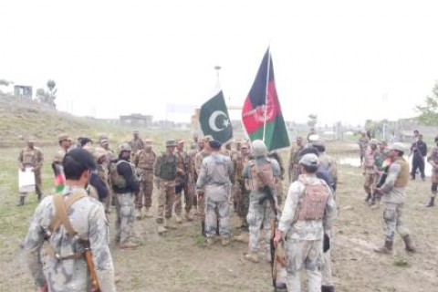 تنش‌های مرزی؛ پاکستان پاسگاه‌هایش را از خاک افغانستان برمی‌چیند