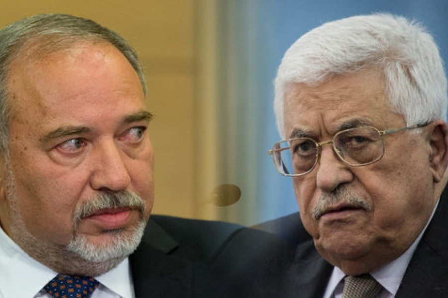وزیر جنگ اسراییل، عذرخواهی محمود عباس از یهودیان را رد کرد