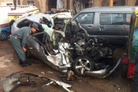 ۱۲ کشته و زخمی در نتیجه حادثه ترافیکی در ننگرهار