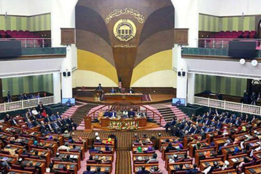 هشدار نمایندگان هرات در پارلمان نسبت به پیامدهای اعتصاب معلمان