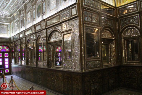 بازدید خبرنگاران رسانه‌های 13 کشور در تهران به شمول خبرگزاری صدای افغان(آوا)، از عمارت کاخ گلستان، بخشی از ارگ سلطنتی تاریخی ایران