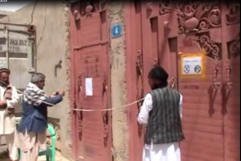 بسته بودن دروازه دفتر ولایتی کمیسیون انتخابات در غزنی پس از یک ماه/ تنها 19هزار رأی‌دهنده در غزنی ثبت‌نام کرده‌اند