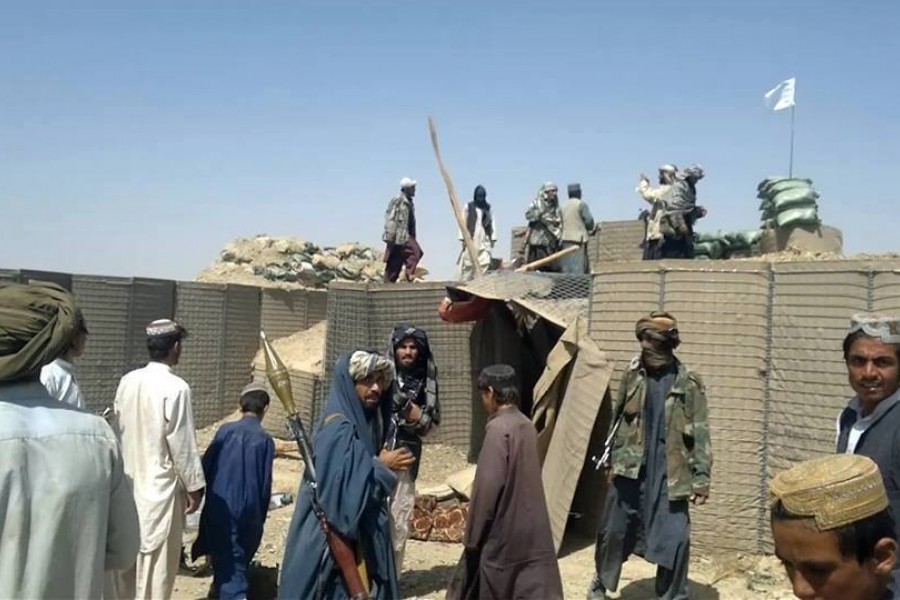 حمله طالبان به پوسته‌های اردوی ملی در ولسوالی شیرین تگاب فاریاب/ کشته و زخمی شدن 12 طالب و 9 سرباز