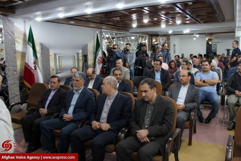 گزارش تصویری/ نشست دوستانه خبرنگاران رسانه‌های خارجی با وزیر فرهنگ و ارشاد اسلامی ایران  