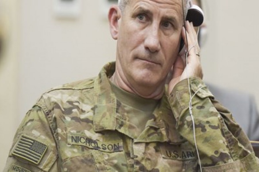 نیکلسون: گفتگوهای پنهانی نمایندگان دولت و خارجی‌ها با طالبان جریان دارد