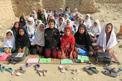 جنگ و محرومیت بیش از 3 میلیون کودک افغان از تعلیم / محرومیت 60 درصد دختران افغان از  تحصیل