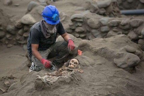 کشف استخوان های 56 کودک مربوط به 600 سال قبل در پرو