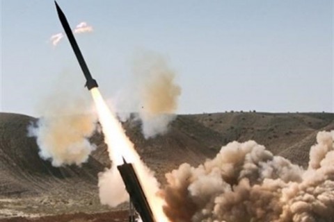 حمله پهپادی و راکتی کوبنده یمنی ها به مواضع ائتلاف سعودی