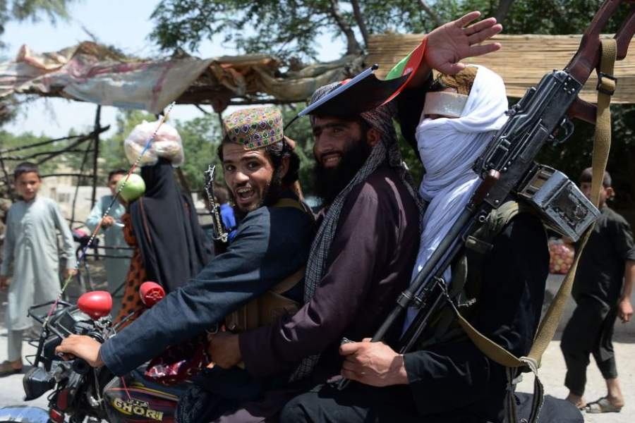 وزارت دفاع: نیمی از طالبانی که به شهرها سرازیر شده بودند، به جبهه برنگشته اند