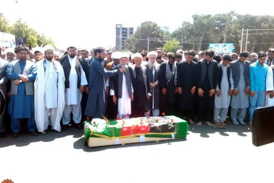 پیکر شهید توکلی در میان هزاران هراتی عزادار تشییع و به خاک سپرده شد