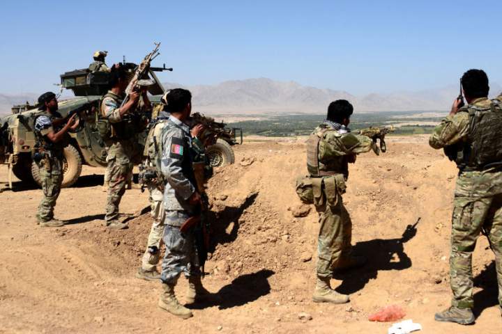 جنگ غزنی؛ فرمانده پولیس ولسوالی خوگیانی و ده‌ها نیروی امنیتی و طالبان کشته شدند