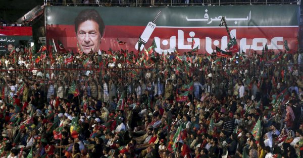 انتخابات پاکستان - عمران خان مدعی پیروزی شد