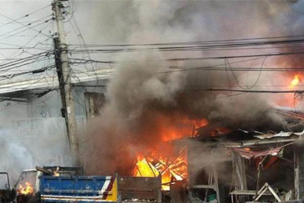 انفجار موتر انتحاری در فیلیپین ۱۰ کشته برجای گذاشت