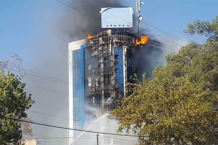 آتش‌سوزی در یک ساختمان بزرگ تجارتی در هرات