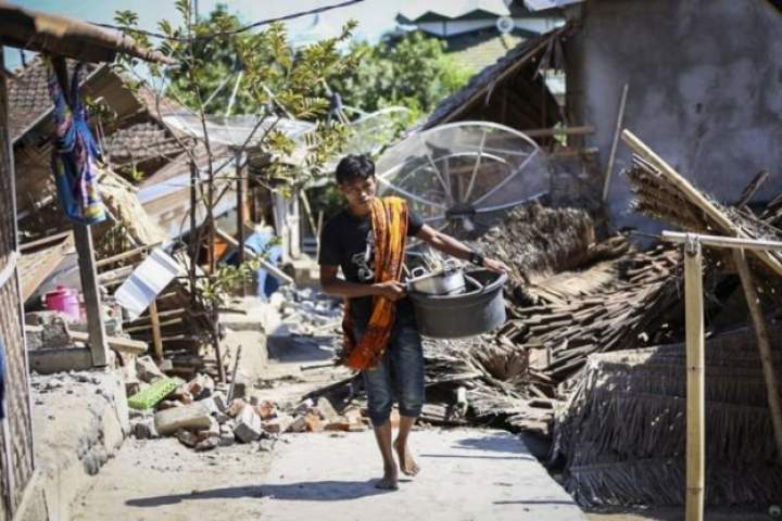 زلزله اندونیزیا؛ بیش از ۹۰ نفر جان باختند