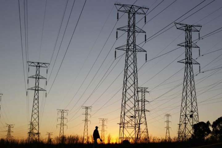 تلاش‌ها برای تسریع روند کارپروژه انتقال برق 1000 میگاوات برق ازبکستان به افغانستان