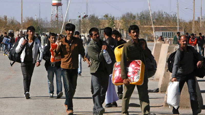 Afghans Returning Home From Iran in Hordes
