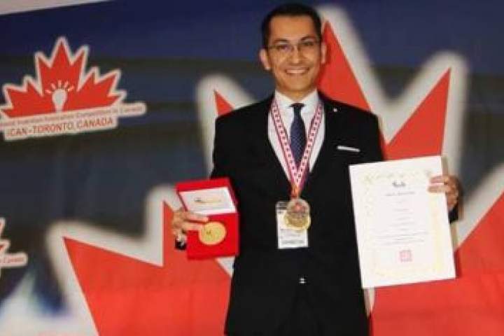 مخترع افغانستانی، مدال نقره از رقابت‌های کانادا را به شهدای دانایی تقدیم کرد