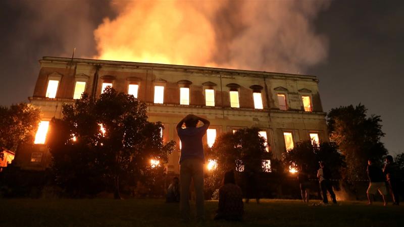 Massive fire rips through 200-year-old Rio National Museum