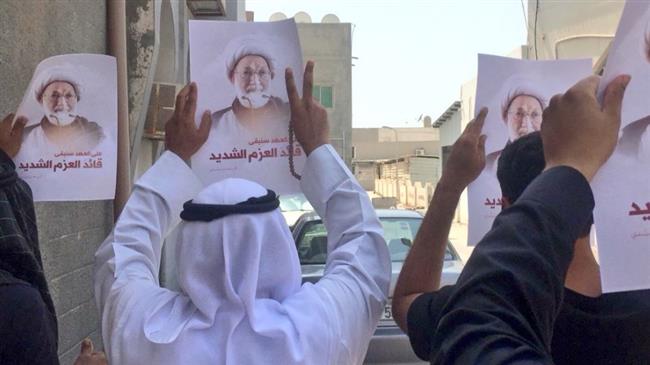Bahraini protesters show support for senior Shia clergyman