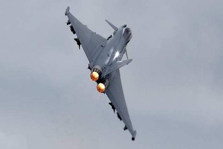 انگلیس ۲۴ جنگنده «تایفون» به قطر می‌فروشد