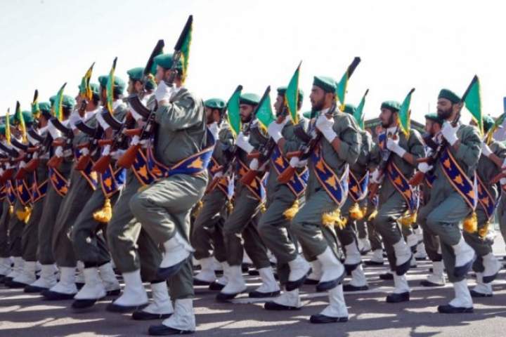 ایران پوځي رسم پرمهار وسله والو ایرانی پوځیانو باندی برید کړي